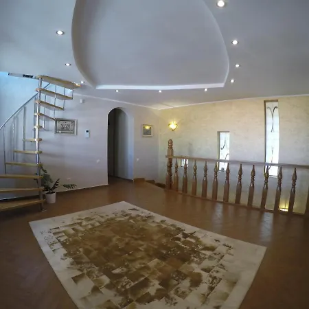 Casa Edwin 住宿加早餐酒店